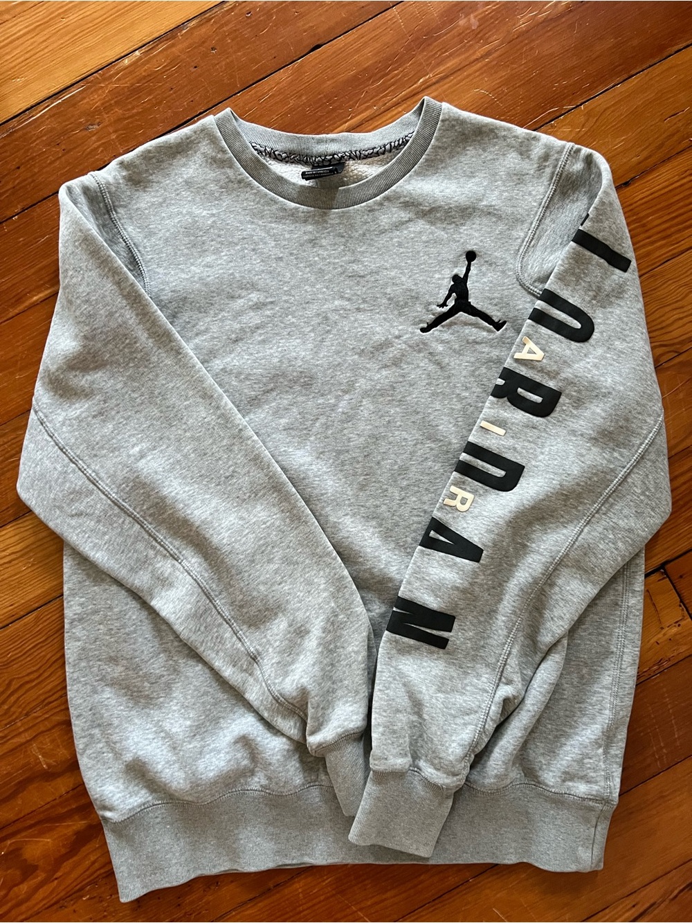 Jordan Men's Gray Crewneck Sweatshirt - Graphic Sleeve
